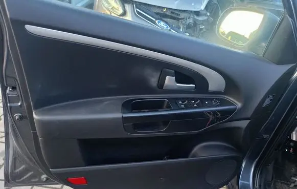 KIA Ceed Front door interior handle