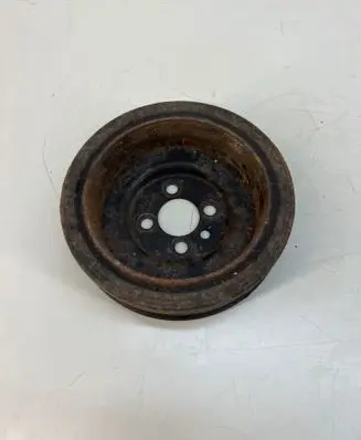 Volkswagen PASSAT B8 Crankshaft pulley 04L105243