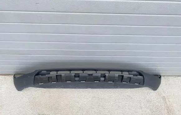 Volvo XC40 Front bumper lip 314493401