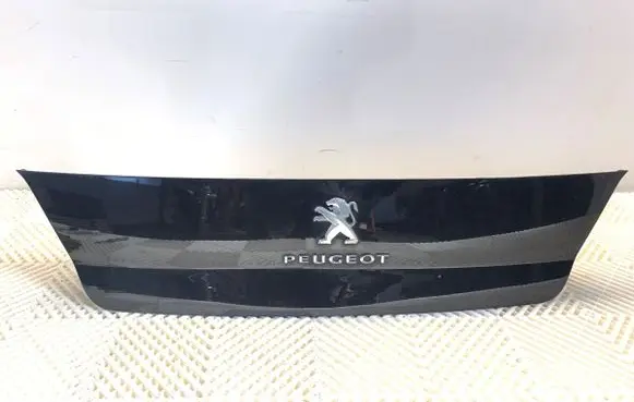 Peugeot 508 Trunk door license plate light bar 