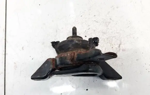 Engine mount bracket