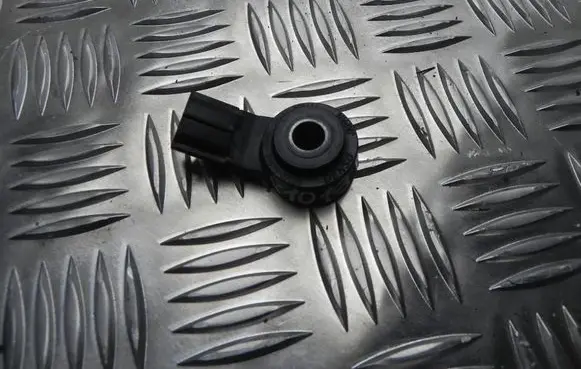 Detonation knock sensor