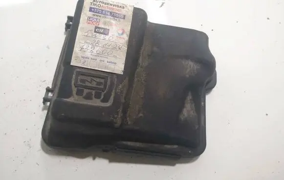 Audi 80 90 S2 B4 Fuse box cover 9657287180