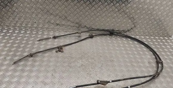 Handbrake/parking brake wiring cable