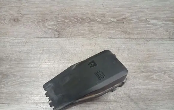 Volvo V70 Fuse box cover 6G9T14A076