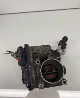 Toyota Avensis T250 Throttle valve 220300D020