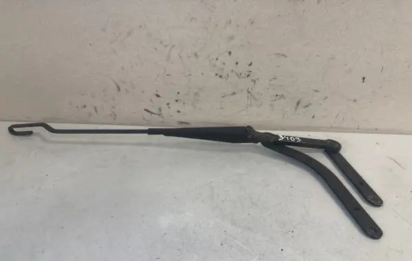 Mercedes-Benz C W203 Front wiper blade arm A2038201944