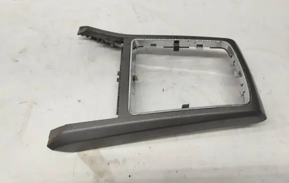 Opel Astra H Gear shifter surround trim plastic 13116961