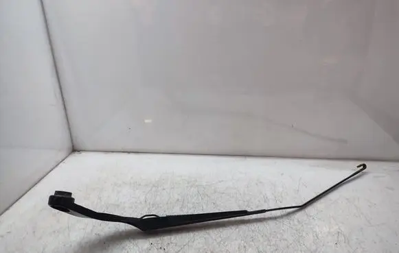 Fiat Freemont Front wiper blade arm