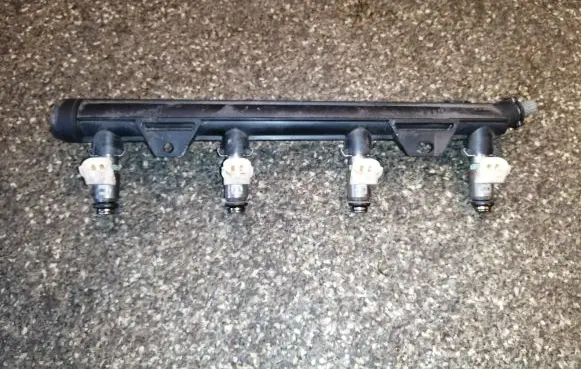 Volkswagen Golf Plus Fuel injectors set 036133320
