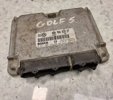 Volkswagen Golf IV Engine control unit/module 06A906018EF 0261206324