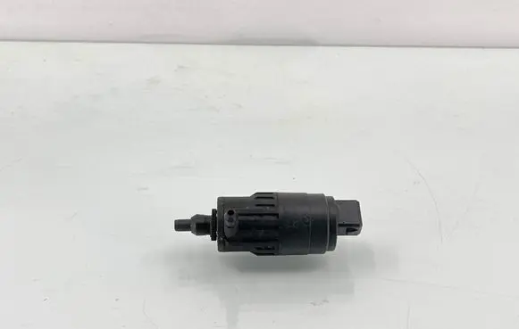 Peugeot Boxer Windscreen/windshield washer pump D2832