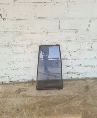 Rear vent window glass