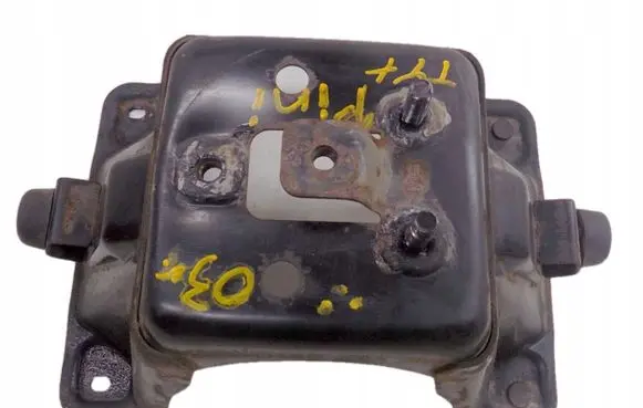 Mitsubishi Pajero Pinin Spare wheel mounting bracket 