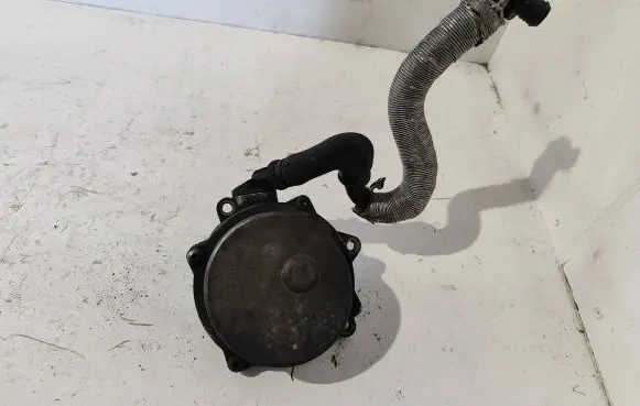 Audi A6 S6 C5 4B Vacuum pump 057145100C 72260806C 02T0331539
