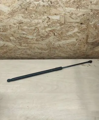 Toyota Yaris Cross Tailgate/trunk strut/damper 689600D190