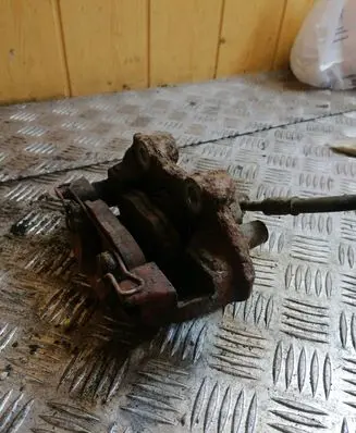 Opel Tigra A Front brake caliper