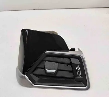 BMW 3 G20 G21 Dashboard air vent grill cover trim 6848619