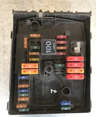 Volkswagen Touran I Fuse module 1K0937804G 1K0937821G 1T1937535K