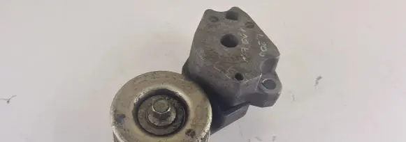 Mitsubishi L200 Generator/alternator belt tensioner