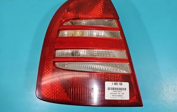 Skoda Superb B5 (3U) Rear/tail lights 3U5945095 IMPRK1485158