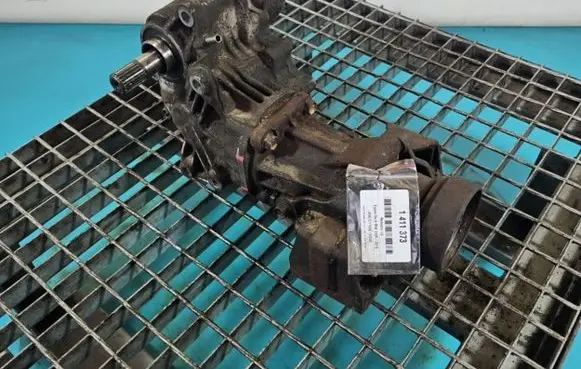 Gearbox transfer box case