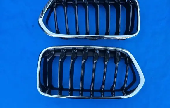 BMW X2 F39 Front grill 7424778 74247787