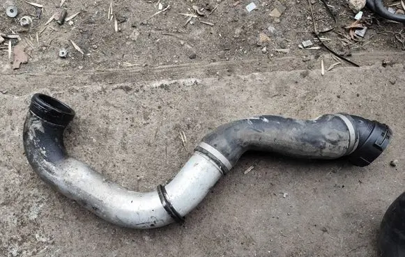 BMW 5 E60 E61 Intercooler hose/pipe 7789048 7789052 7794064