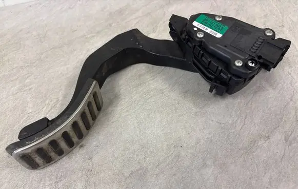 Volkswagen Phaeton Accelerator throttle pedal 3D1721503N F30017001