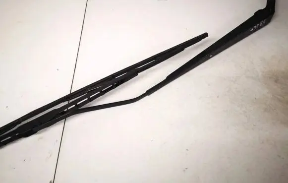 Mazda 5 Front wiper blade arm 