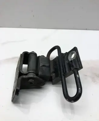 Volkswagen PASSAT B6 Rear door lower hinge 3C9833411