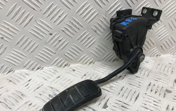 Renault Master II Accelerator throttle pedal 7700314525