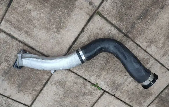 Nissan Qashqai Engine coolant pipe/hose