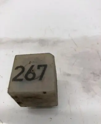 Audi A5 8T 8F Other relay 443919578C 15210000 PA66GF30
