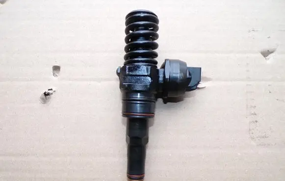 Audi A4 S4 B5 8D Fuel injector 038130