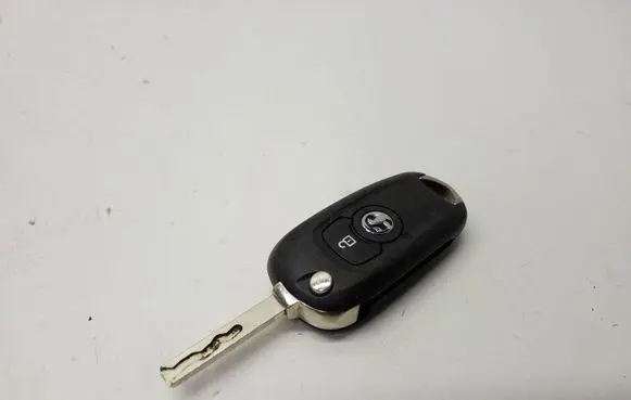 Opel Astra K Ignition key/card 