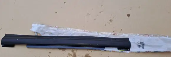Peugeot Partner Rubber seal rear door window/glass 857341