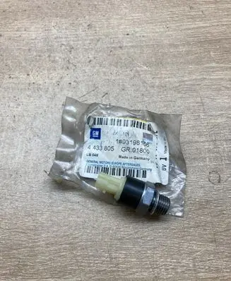 Opel Vivaro Oil pressure sensor 93198166