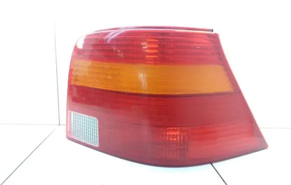 Volkswagen Golf IV Rear/tail lights 1J6945096R 67736981