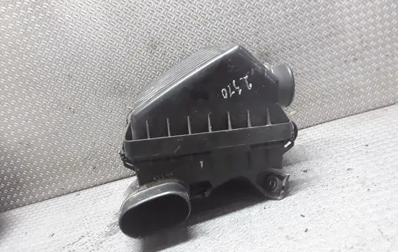 Honda HR-V Air filter box