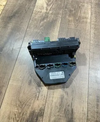 Mercedes-Benz C W204 SAM control unit A2129005812 A2129015104 A2129025505