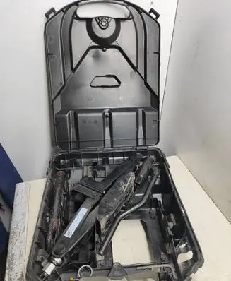 Renault Trafic III (X82) Tool set 206073