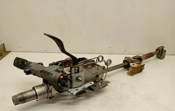 Seat Ibiza III (6L) Steering wheel axle