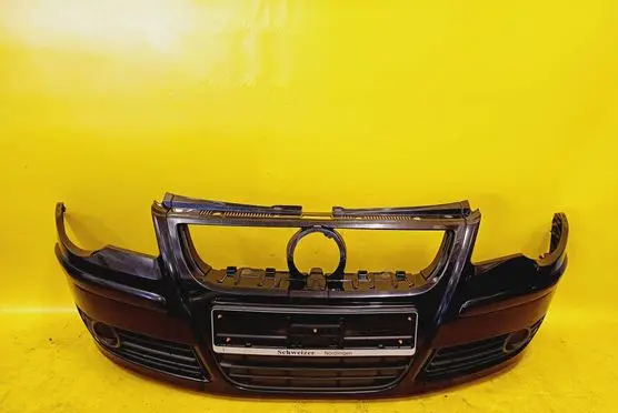 Volkswagen Polo IV 9N3 Front bumper 6Q0807221C