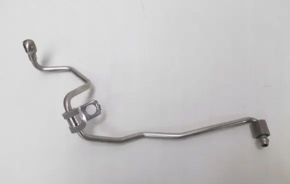 Skoda Superb B8 (3V) Turbo turbocharger oiling pipe/hose 04L145771H