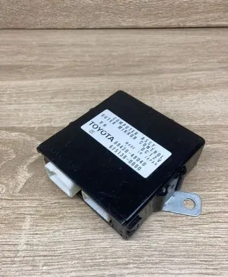 Lexus RX 330 - 350 - 400H Wing mirror control module 8943048040 6151380000