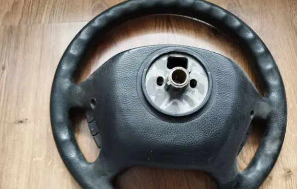 Opel Vectra B Steering wheel