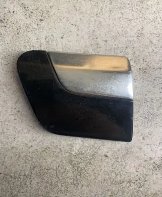 Fender trim (molding)