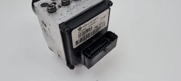 Volkswagen PASSAT B6 ABS Pump 3C0614109P 16705705F