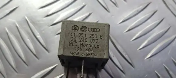Volkswagen Golf IV Other relay 141951253b 20240072